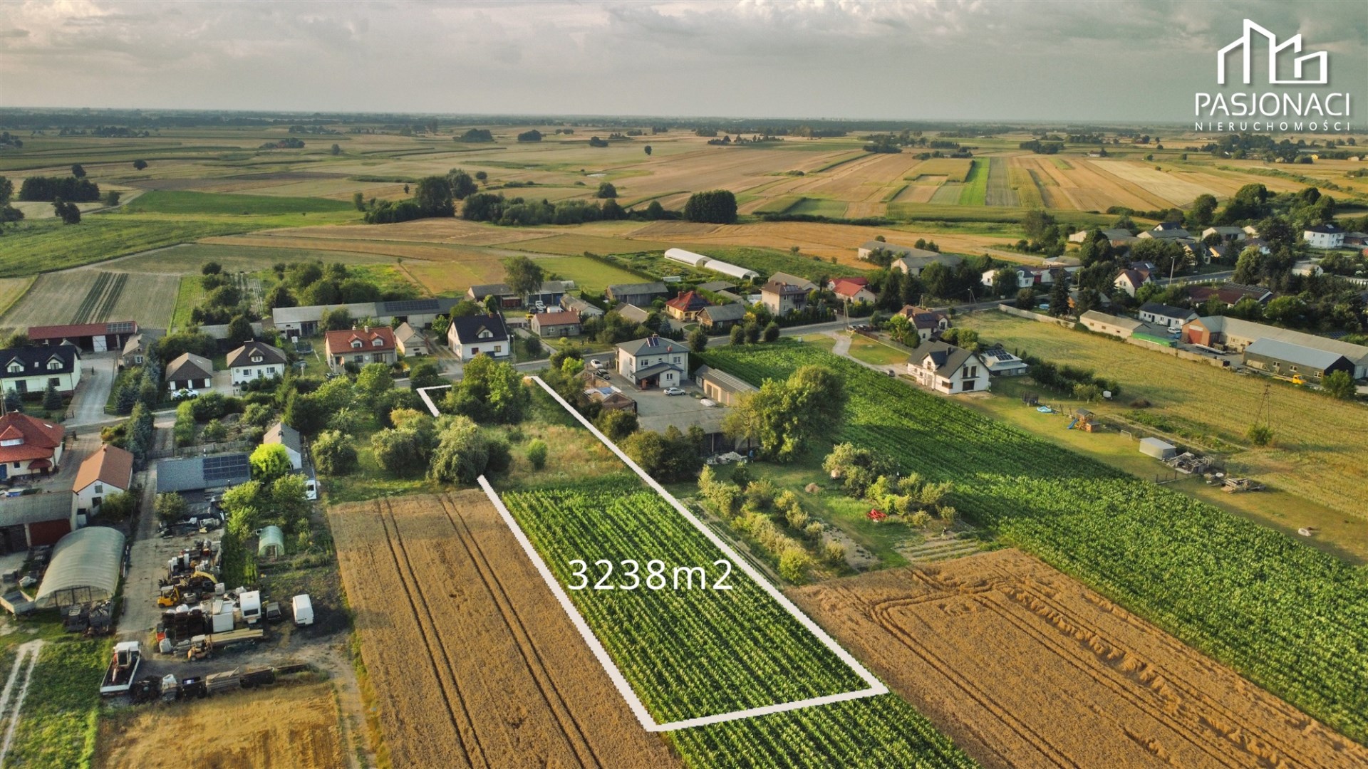 Działka na sprzedaż