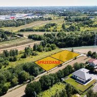 Działka na sprzedaż