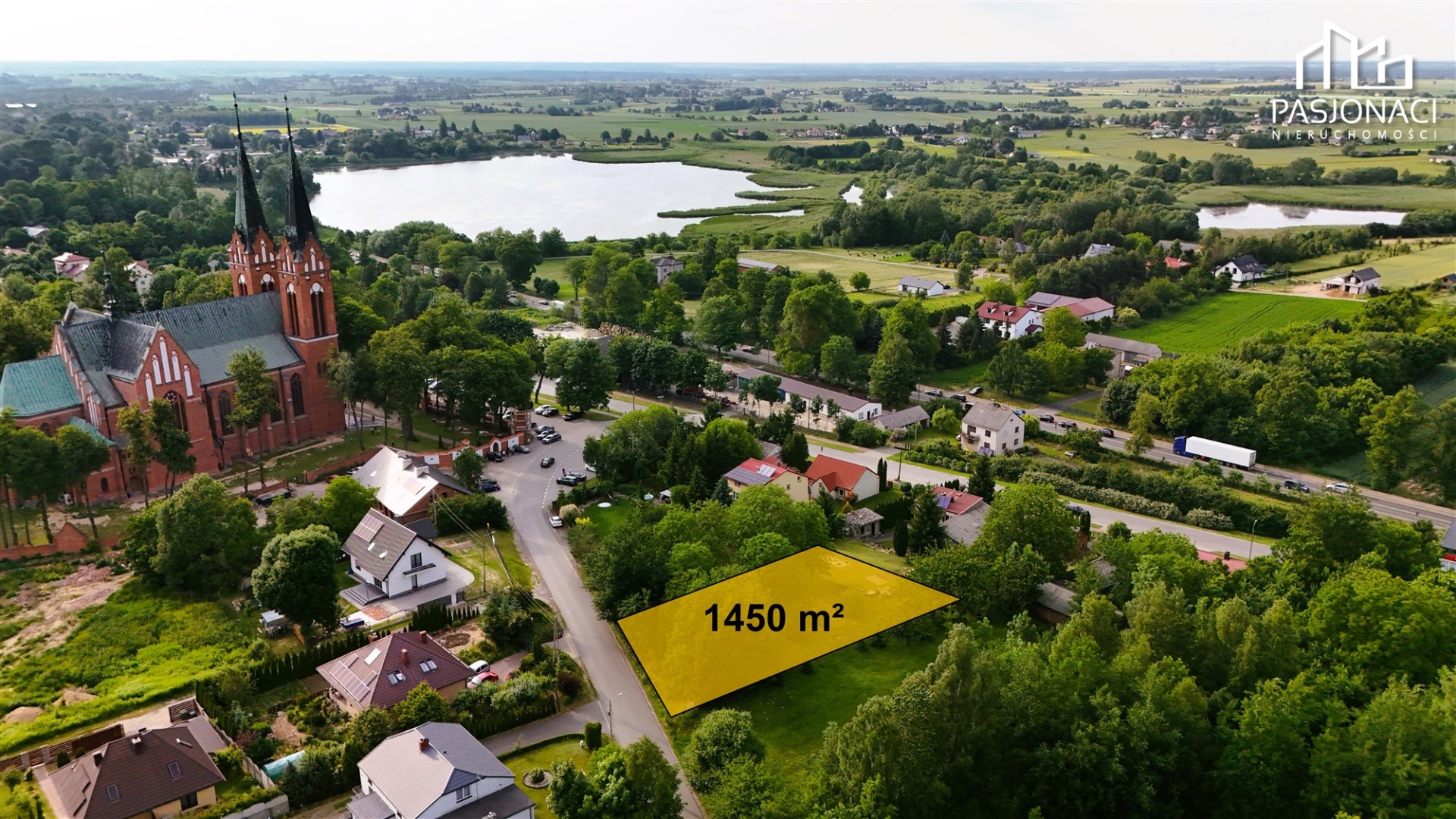 Działka na sprzedaż