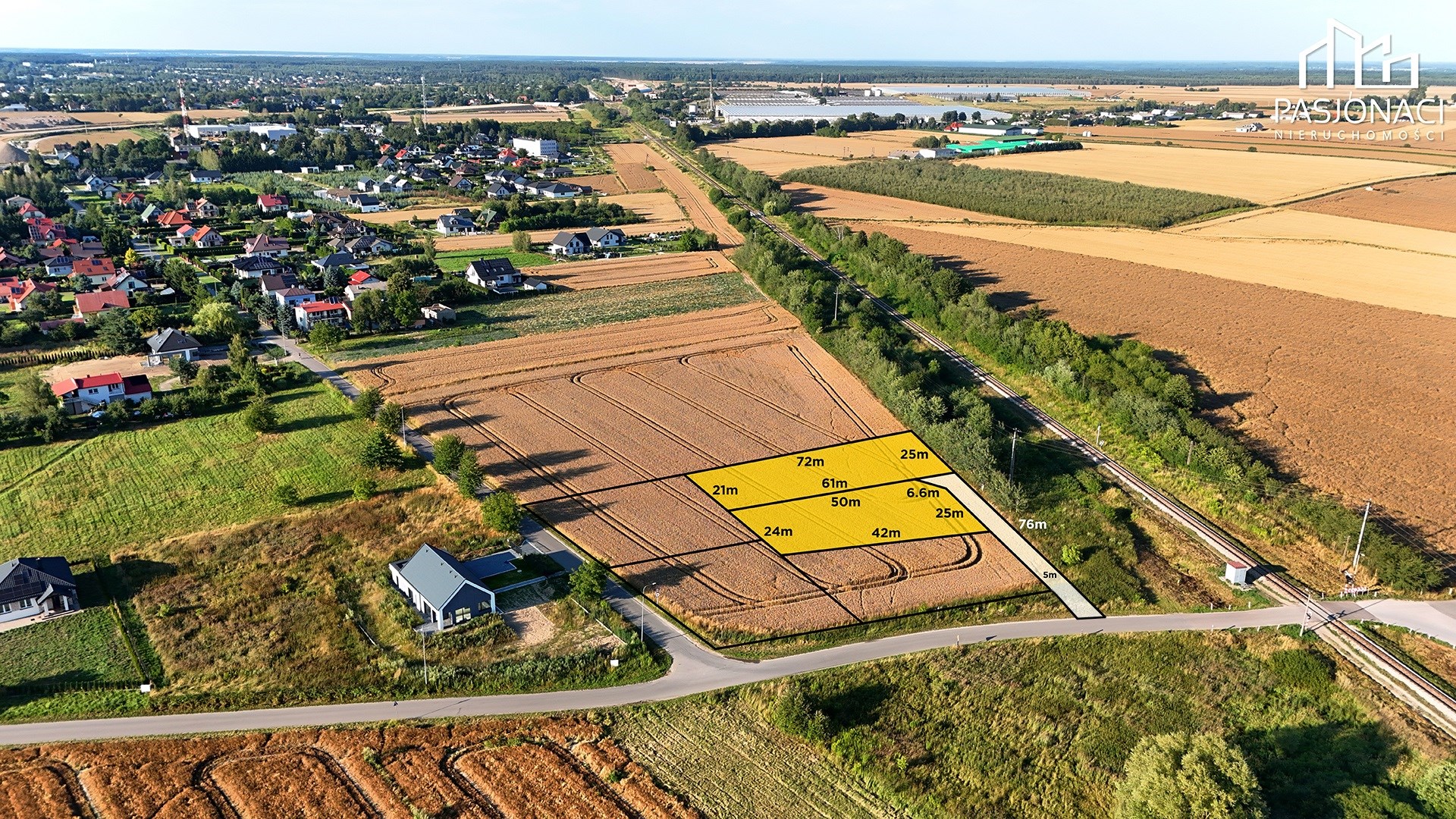 Działka na sprzedaż