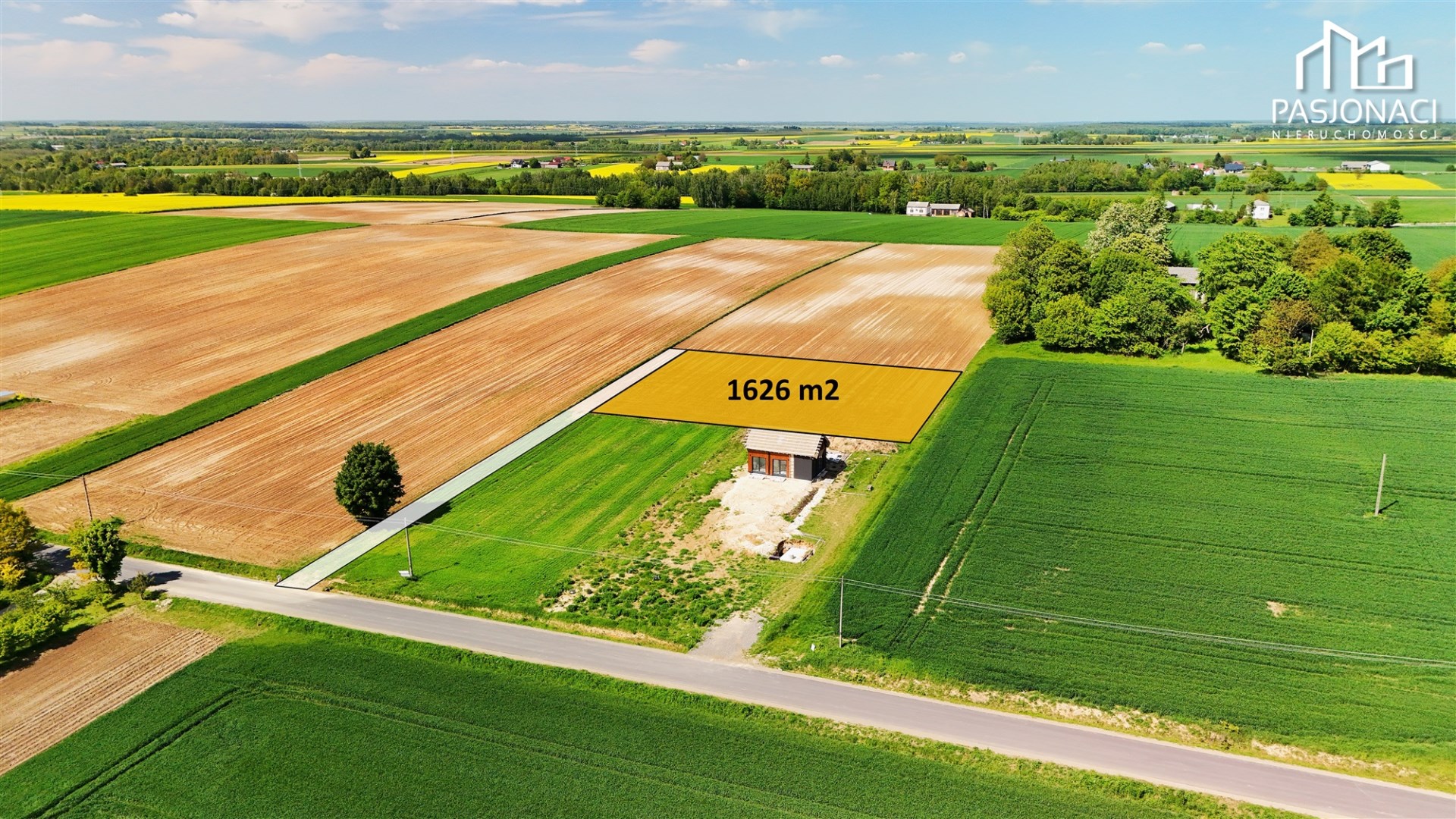 Działka na sprzedaż