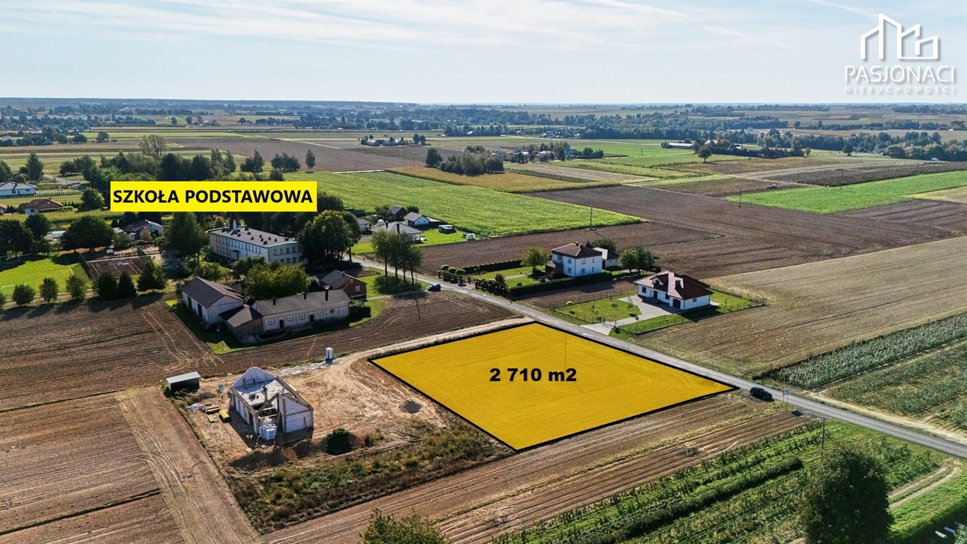 Działka na sprzedaż