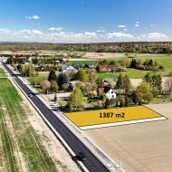 Działka na sprzedaż