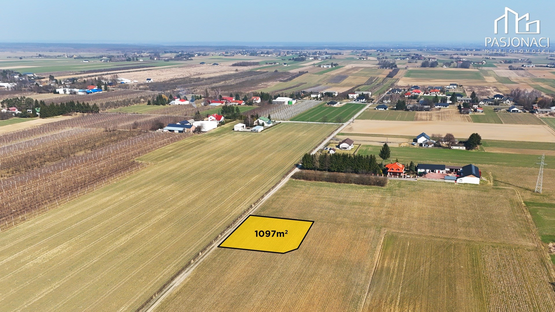 Działka na sprzedaż