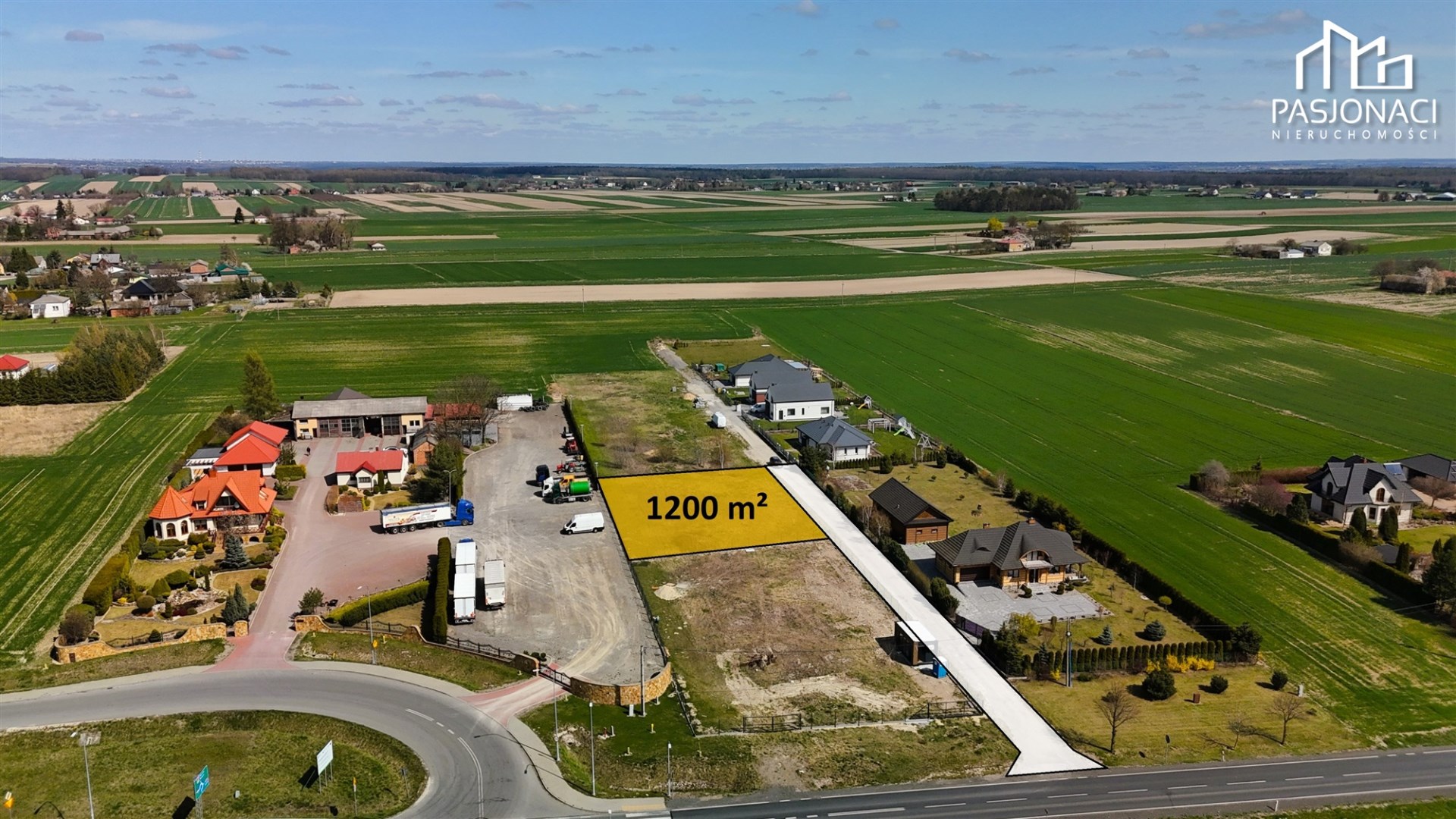 Działka na sprzedaż